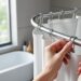 découvrez nos astuces pratiques pour bien fixer vos crochets de rideau de douche et éviter qu'ils ne tombent. conseils simples pour une installation réussie et durable.